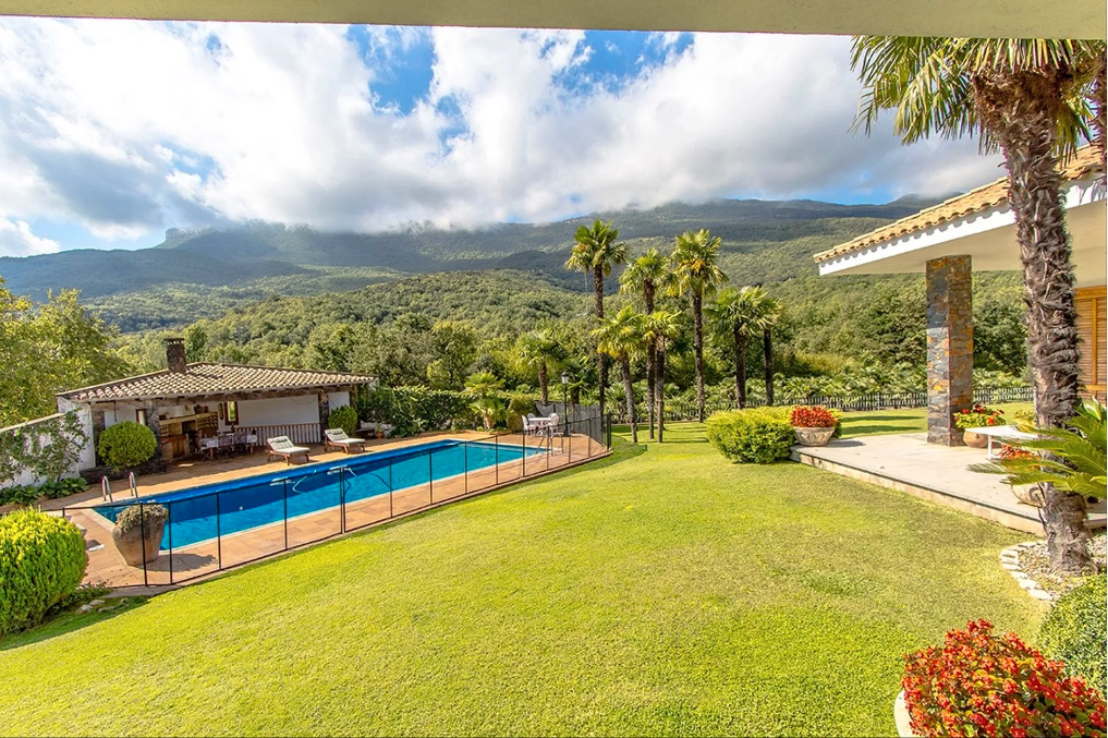 Villa-Gerone-REF7418526