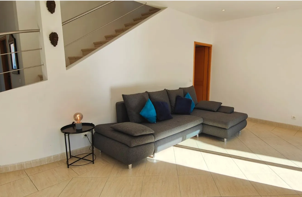 Maison-Saint-Raphael-REF6767596