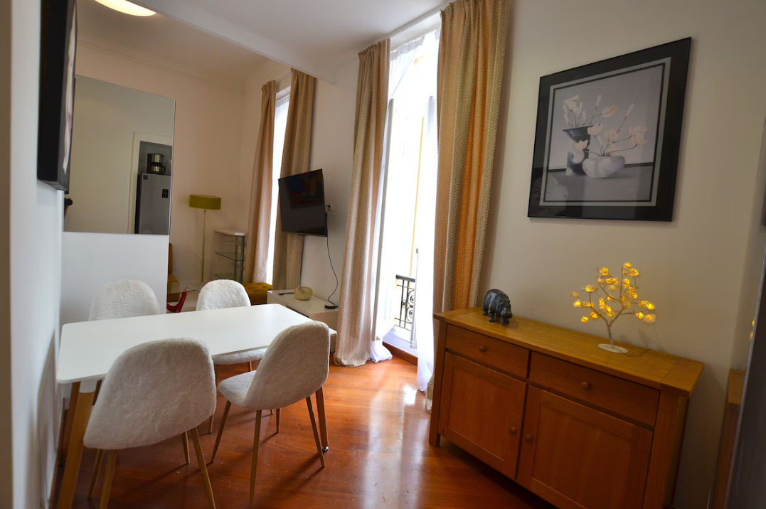 Studio-Monaco-REF7418526